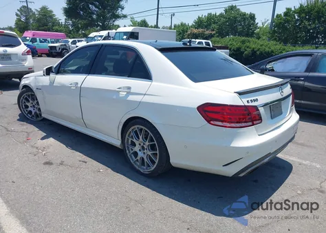 2014 Mercedes-Benz E 550 4Matic z USA, uszkodzony, nr VIN WDDHF9BB6EB016242